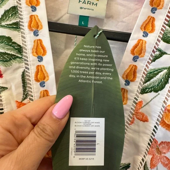 Floral Embroidered romper - Picture 2 of 3